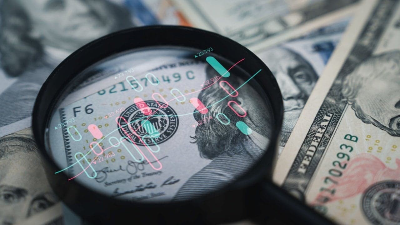 Senator Adam Schiff vil undersøge påstande om insiderhandel efter annonceringen af en pause i tolden