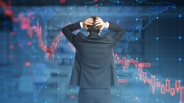 רוברט קיוסאקי אומר שמיליונים יאבדו את עבודתם — הנה העצה שלו