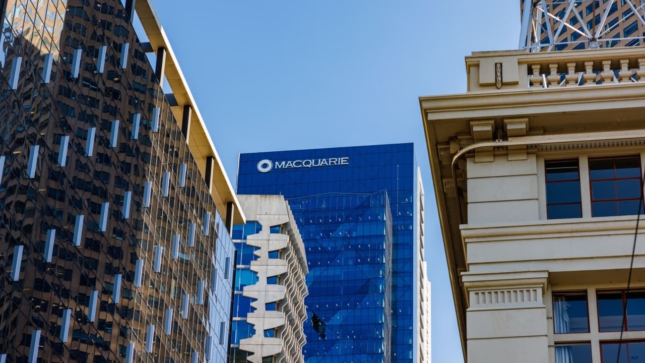 Trumps Zollpolitik bedroht den Status des Dollars als sicherer Hafen und die globale Währungsdominanz, warnt Devisenstratege Wizman.