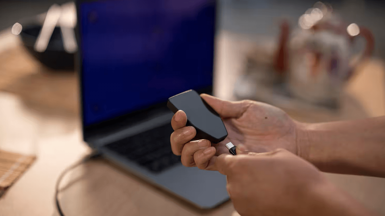 Trezor integra 1inch Fusion per scambi cripto senza gas