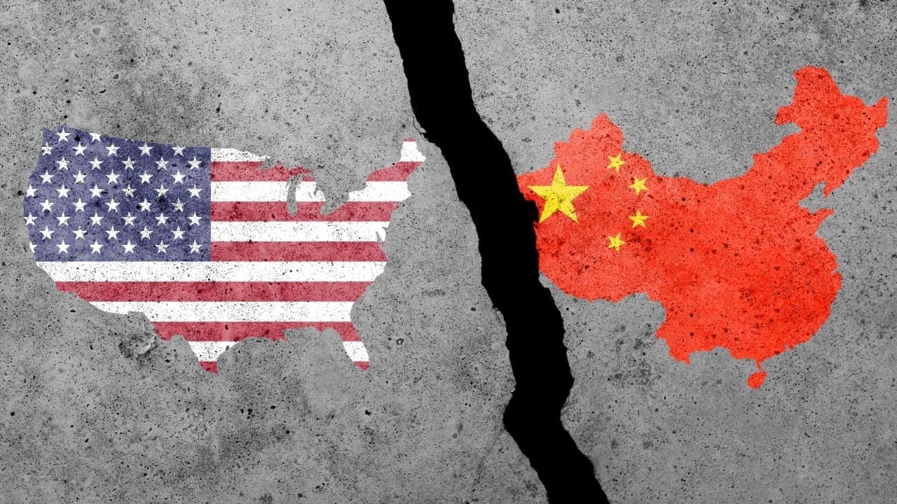 Kina advarer om global nedfald, da USA's toldpres presser handel til økonomisk krigsførelse