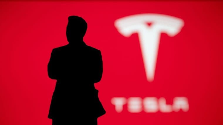 Совет директоров Tesla отрицает отчет WSJ о поиске генерального директора, Маск называет статью ложной