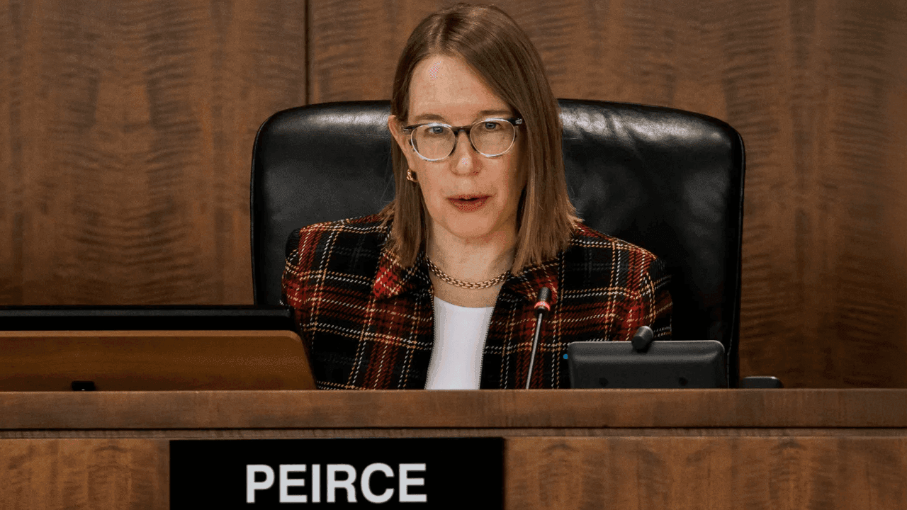 La Comisionada Hester Peirce Presenta el Marco Flexible de la SEC para Valores Tokenizados