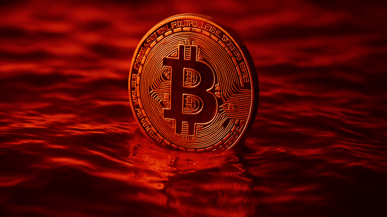 Bitcoin spada poniżej 101 tys. USD, gdy 700 mln USD w likwidacjach wstrząsa rynkiem kryptowalut