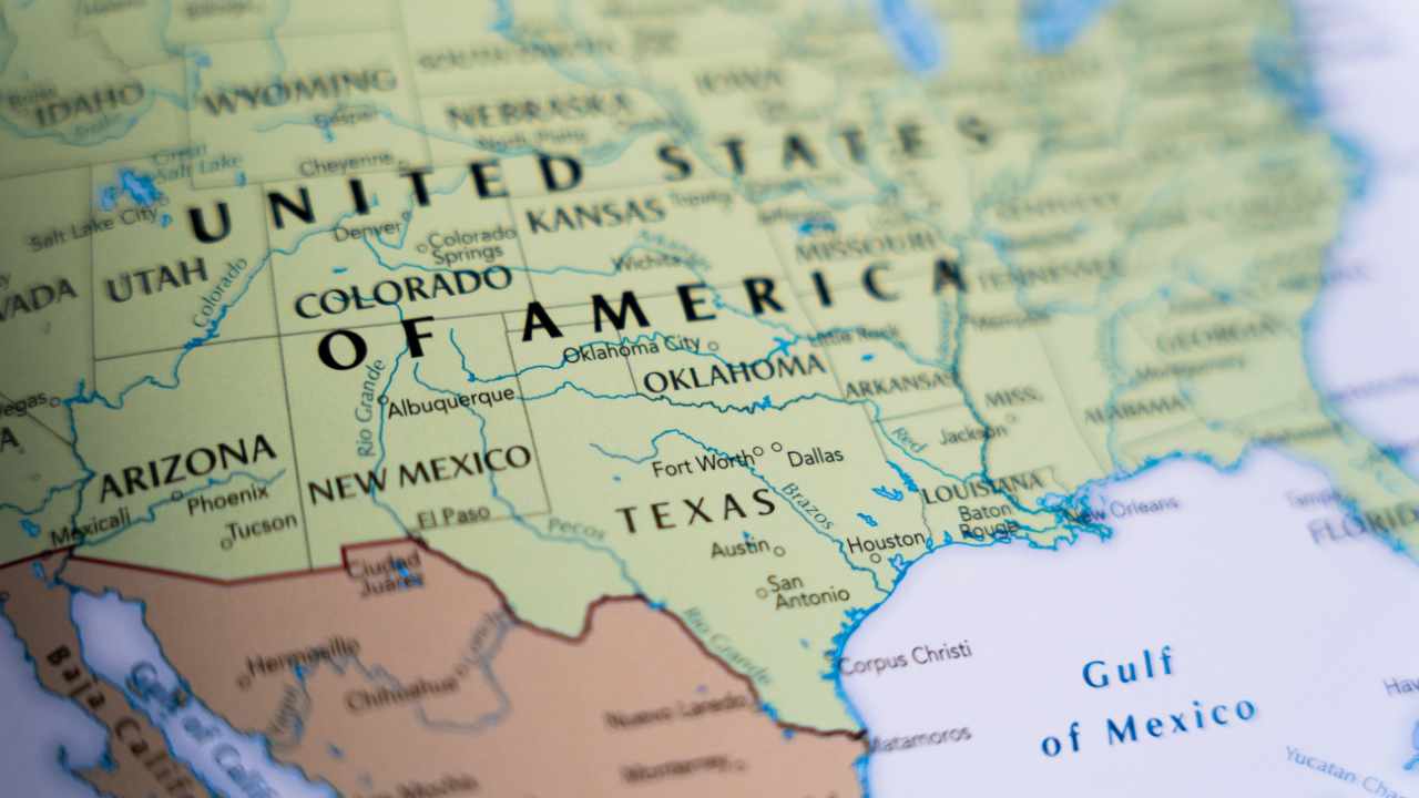 Передачи между США и Мексикой ускорены с помощью блокчейн-рельсов XDC-Bitso