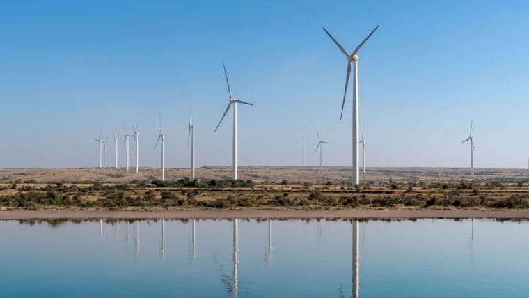 Nova pobuda: Pakistan dodeljuje 2.000 MW za rudarjenje bitcoina in umetno inteligenco