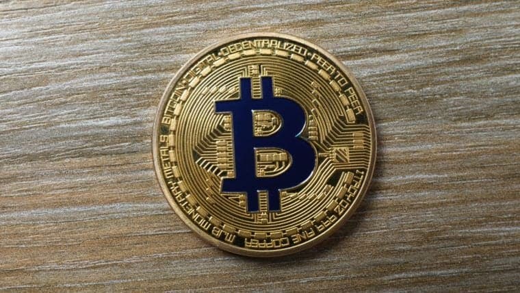 Legendarische Bitcoiner Ontkracht Papieren Bitcoin, Wakkert Discussie over het Fenomeen Aan
