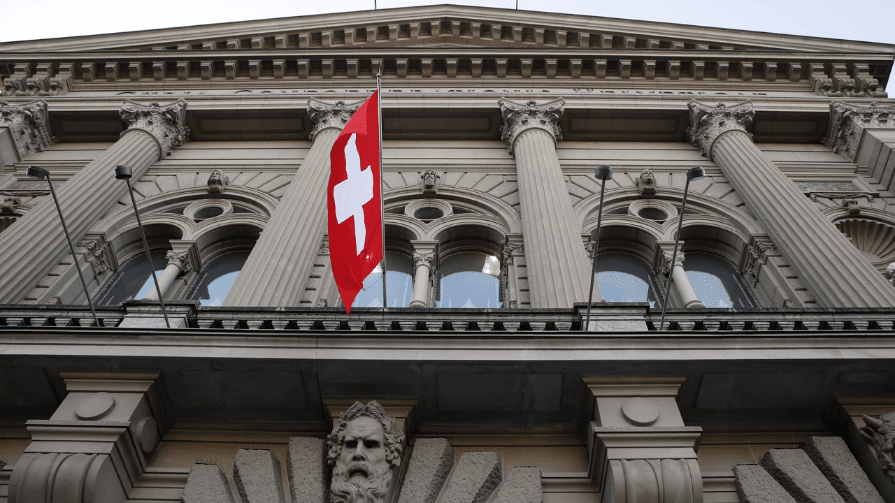 Nul procent: Schweiz vender tilbage til 0% satser for at modvirke deflationspres