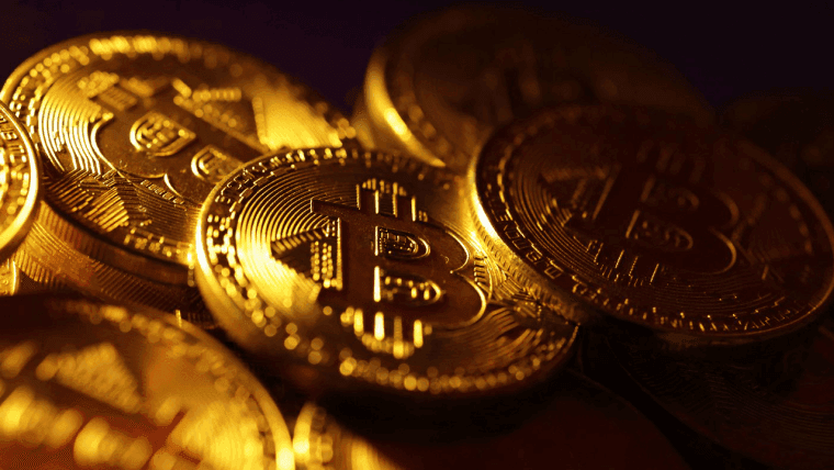 Cena Bitcoina: Momentum Słabnie, Gdy Wolumen Spada na Wszystkich Ramach Czasowych