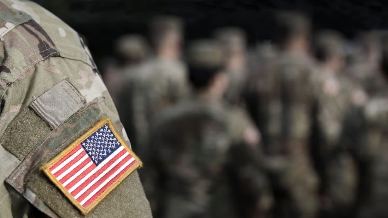 Fra Kommunisme til Simping: Coinbases Sponsoring af US Army Parade Vækker Samfundets Vrede