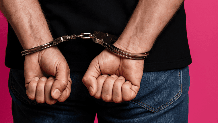 La France et le Maroc coopèrent pour capturer le prétendu baron du kidnapping à la crypto-monnaie