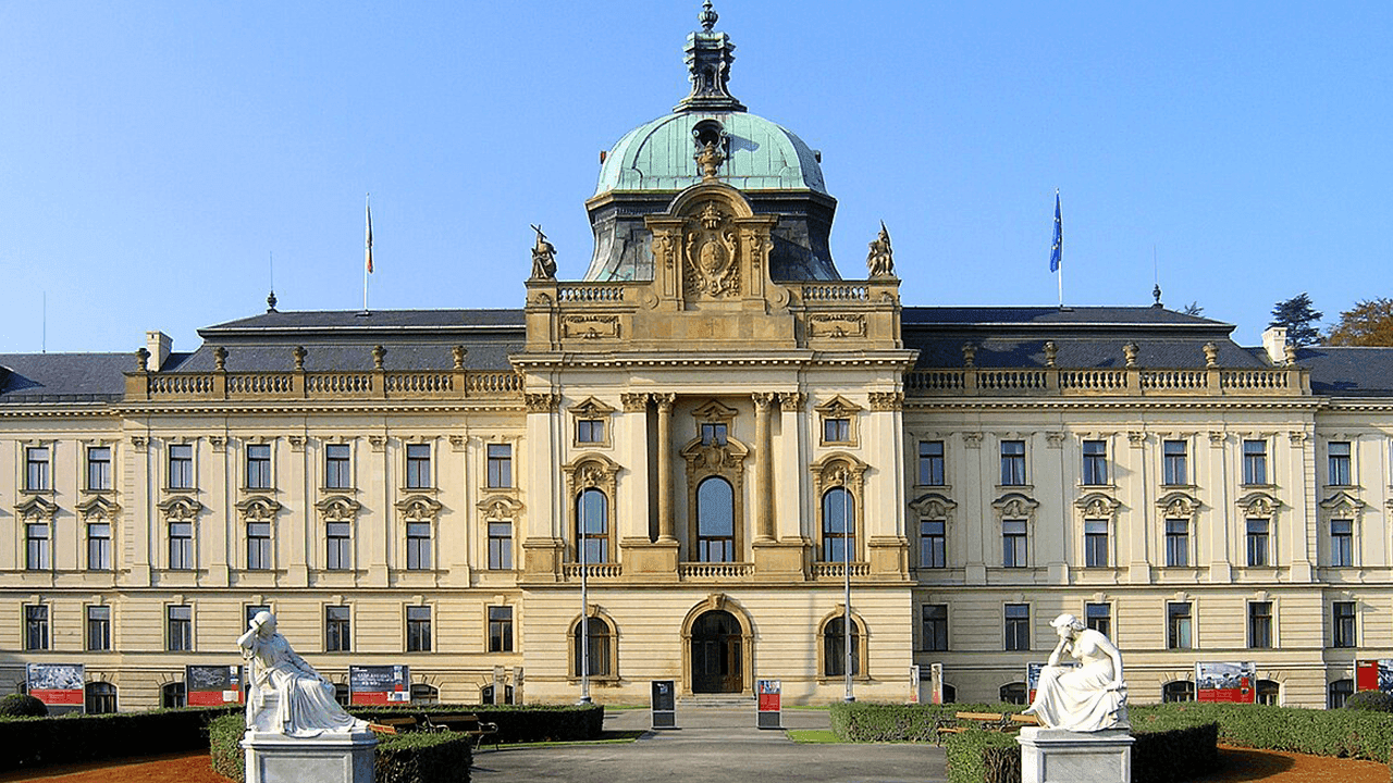 $46M תרומת ביטקוין דוחפת את ממשלת צ'כיה לסף