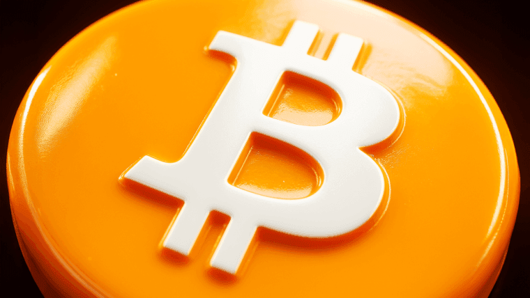 Cena Bitcoina Eksploduje Wzwyż z $81M Spalonymi Szortami—Zakłady na Obniżkę Stóp przez Fed Utrzymują Się Pewnie