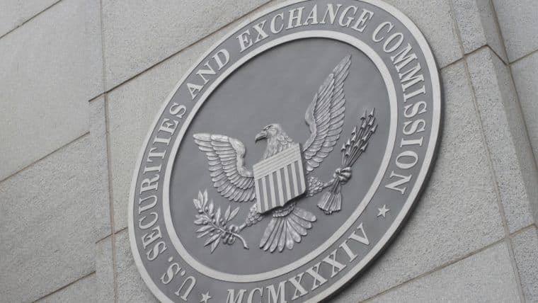 El Comisionado de la SEC Rechaza la Extralimitación en DeFi, Defiende los Principios Fundamentales de EE.UU.