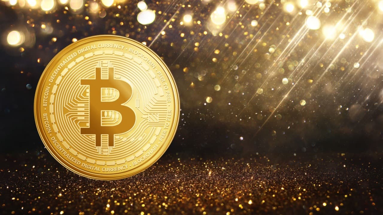 Bitcoin's Unrelenting Rise Continues: BTC Passes $122K