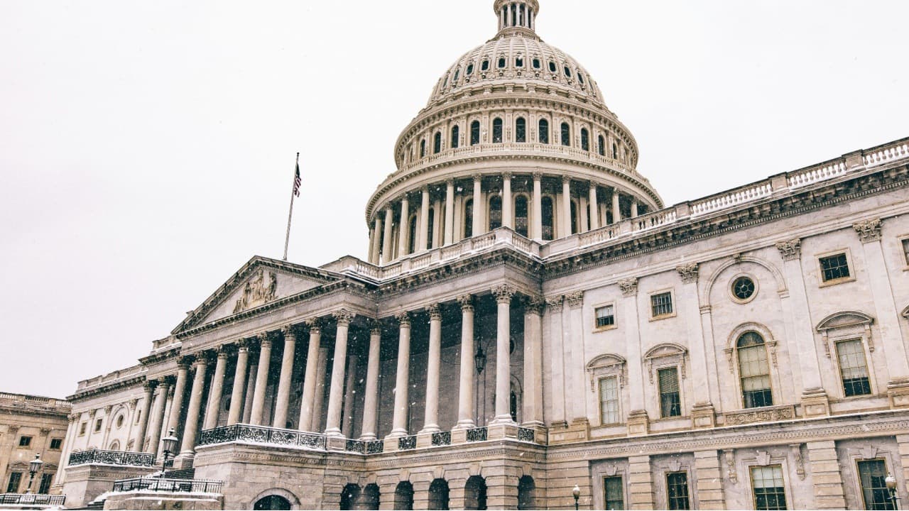 US Senate Introduces Bill to Enact Sanctions on El Salvador's Bitcoin Usage in Human Rights Violations