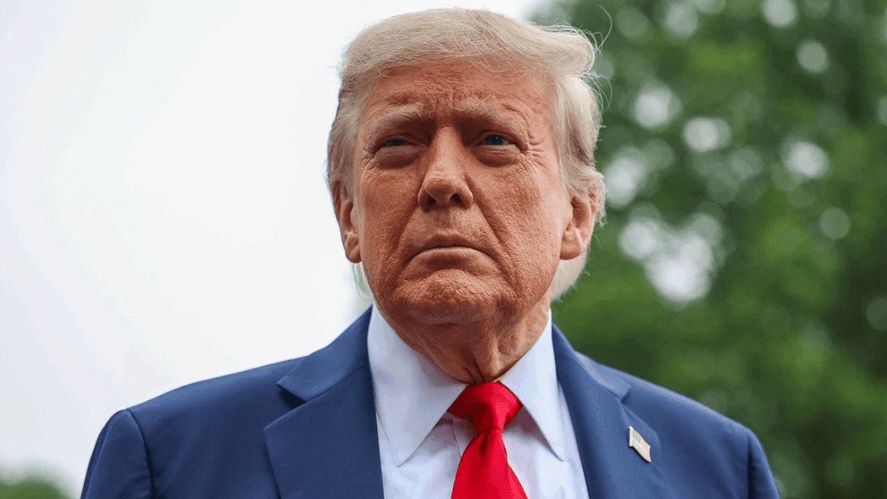 Trump utkastar brev för att sparka Fed-chefen Powell, sonderar GOP-stöd: NYT