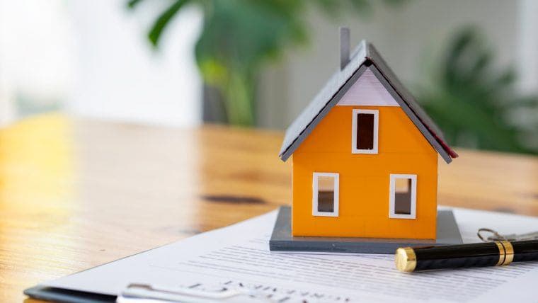 USA senaatorid tõstavad krüptopõhise hüpoteekide laienemisplaani suhtes punaseid lippe esile.