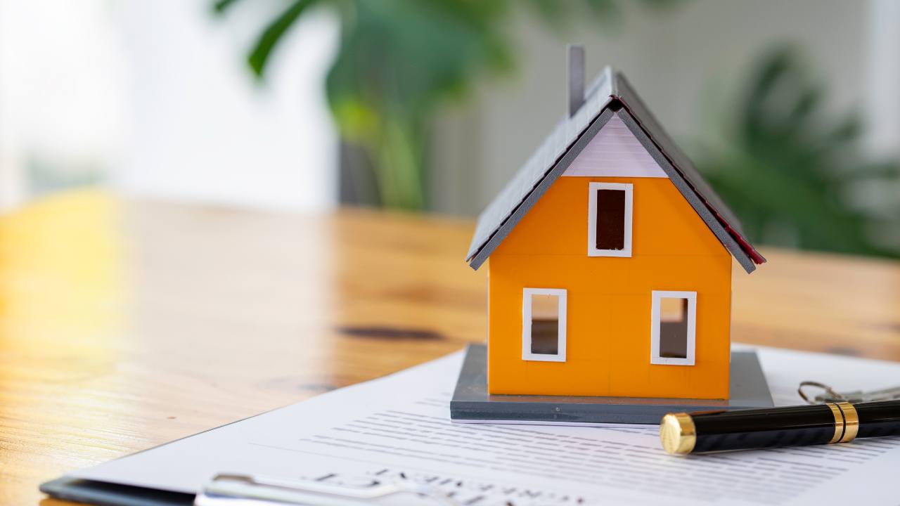 USA senaatorid tõstavad krüptopõhise hüpoteekide laienemisplaani suhtes punaseid lippe esile.