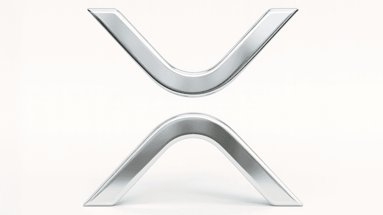 XRP Price Watch: Momentum Indicator and MACD Turns Bearish Amid Sideways Action