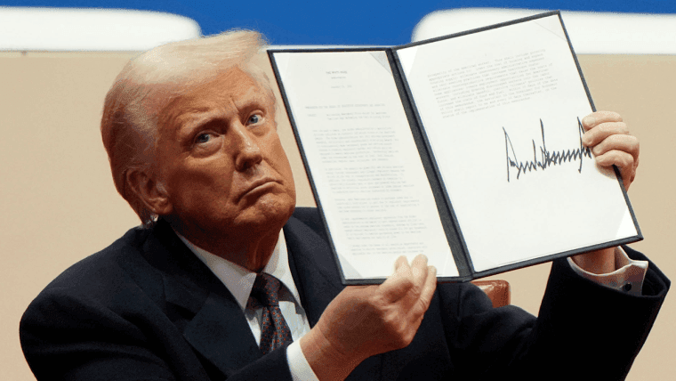 Trump Nagbabawal ng Debanking, Dahilan ang Pag-target sa 'Industriya ng Digital na Asset'