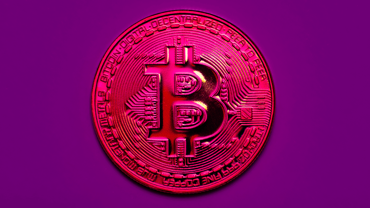 Bitcoin se desploma por debajo de $111K después de que Ether alcanzara máximos históricos