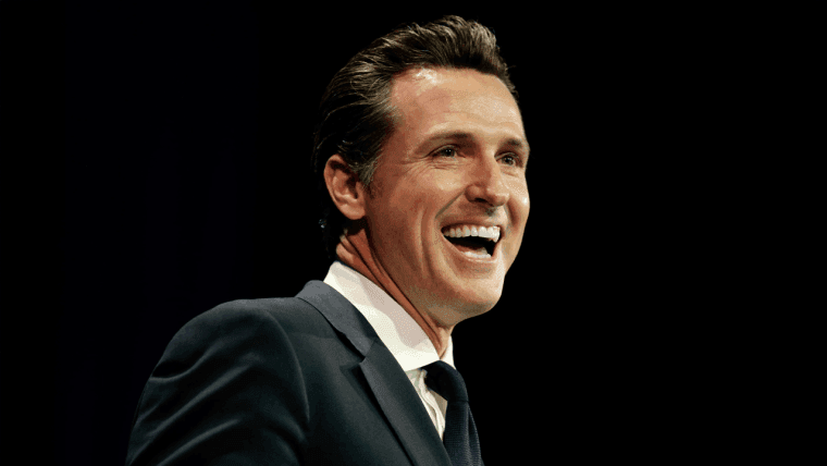 Gavin Newsom Stuzzica un Token Meme Mirato a Trump