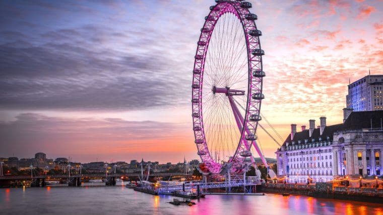 Compania Smarter Web Strânge 10,7 Milioane de Dolari de la un Investitor Notabil și un Individ cu Valoare Netă Ridicată