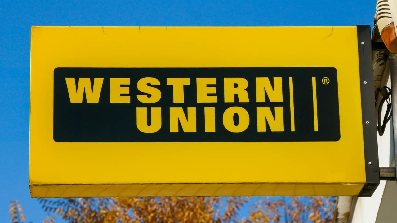Western Union sela acordo de $500M com Intermex para liderar a corrida de transferência de dinheiro nas Américas