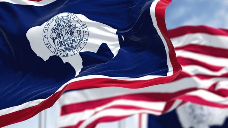 Wyoming se convierte en el primer estado en emitir Stablecoin a través de 7 cadenas de bloques en un movimiento histórico