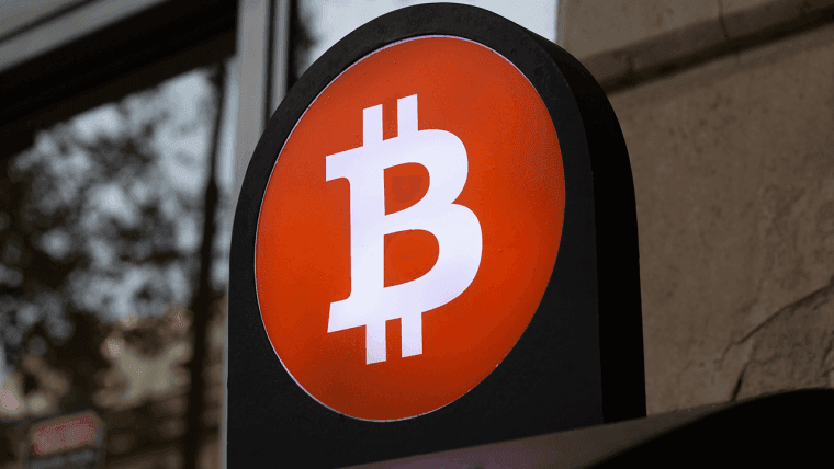 Наблюдение за ценой биткойна: сможет ли BTC пробить потолок сопротивления или медведи оттеснят обратно?