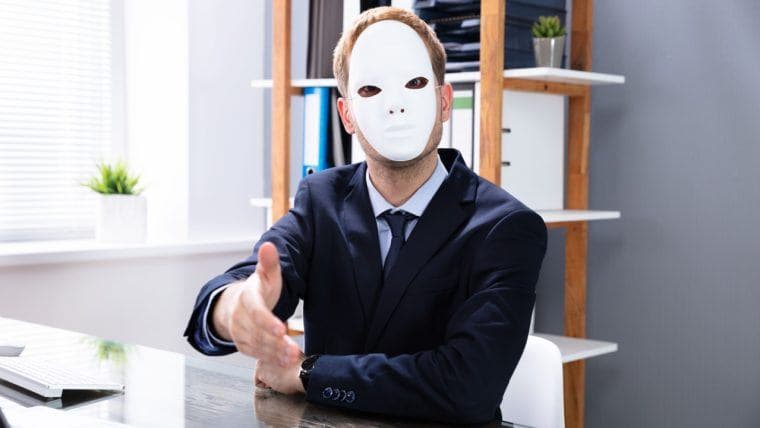 Thugann Malartán Crypto Binance Foláireamh Maidir le Gníomhairí Bréige Liostála