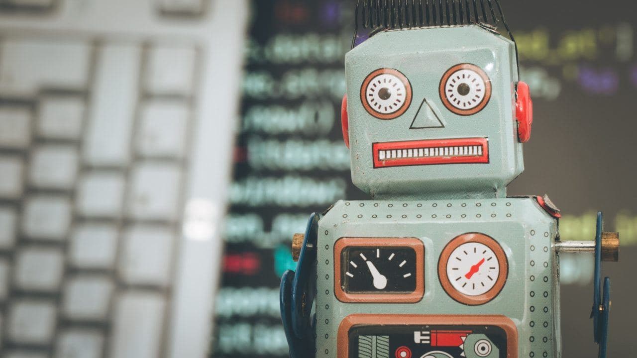 Sam Altman siger, at stigning i Twitter-bots giver troværdighed til teorien om det døde internet