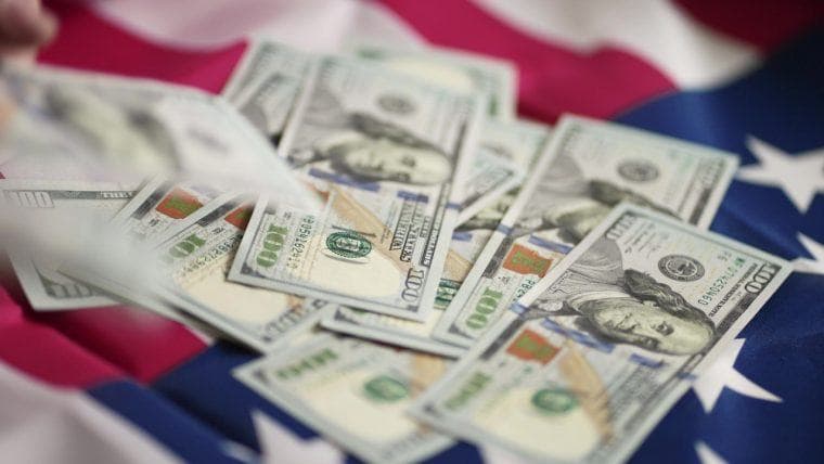 プーチンの顧問: アメリカのステーブルコイン推進は37兆ドルの負債終了スキームの一部