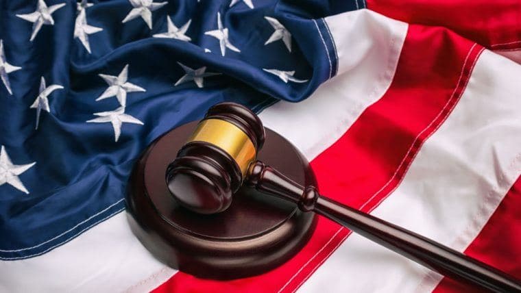 Coinbase CLO استدلال می‌کند که موضع قبلی SEC در مورد ارزهای دیجیتال شباهت‌هایی با پرونده تعرفه‌های آمریکا دارد