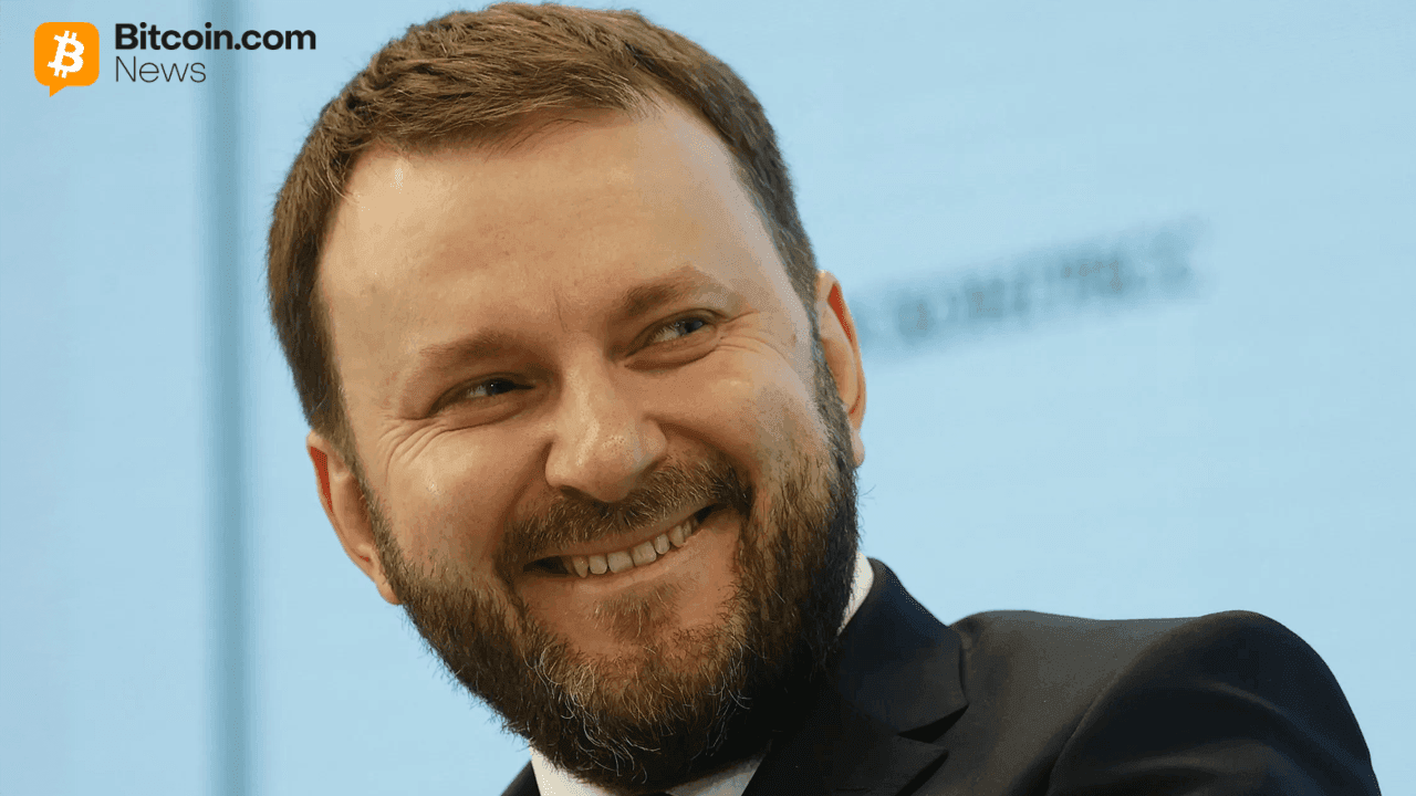 Kremlin Aide: Crypto Mining is a 'Hidden Export' Skewing Ruble Forecasts