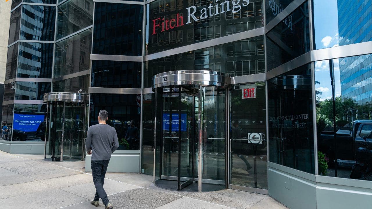 Fitch Memperingatkan: Paparan Kripto Bank AS Mengancam Peringkat Kredit