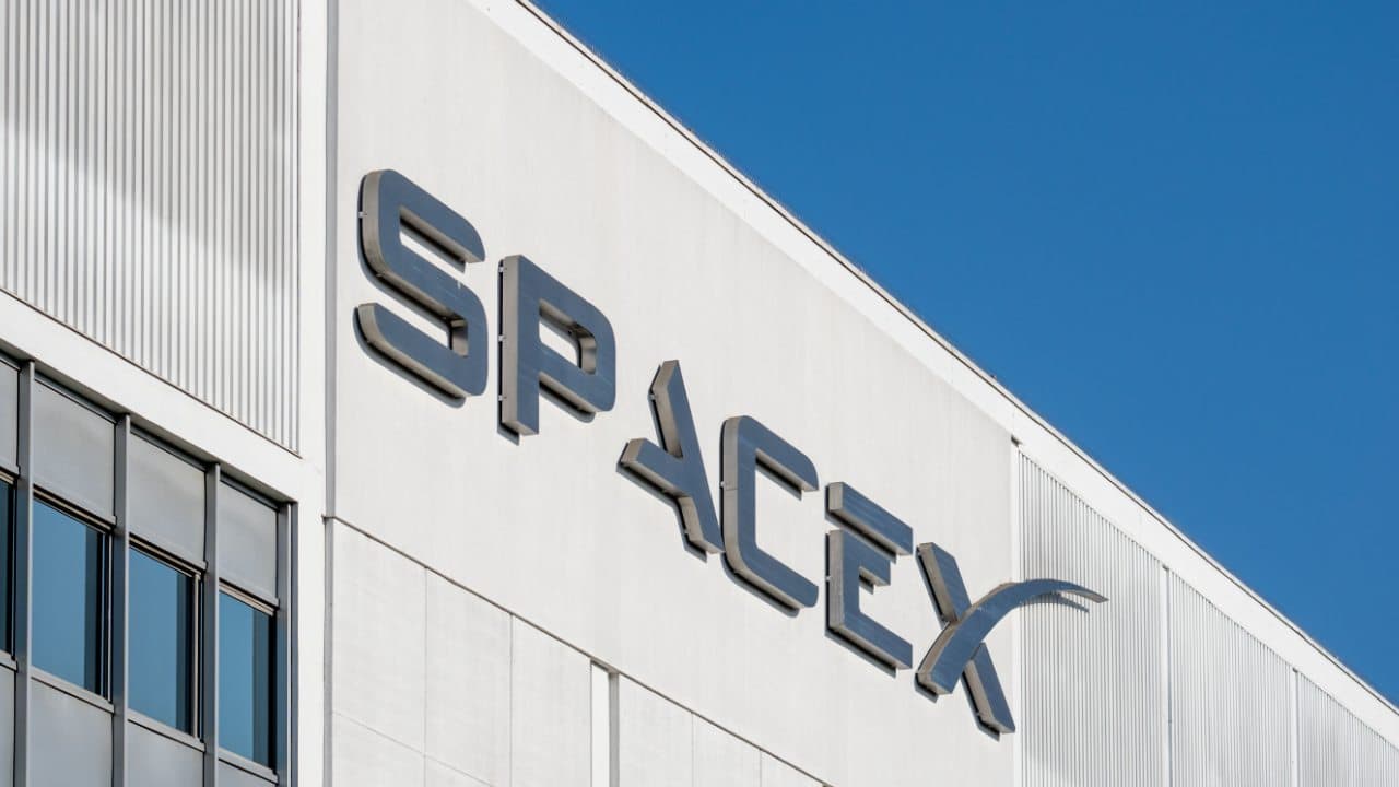 SpaceX Could Enter Major Index Funds Within Weeks After Trillion-Dollar IPO
