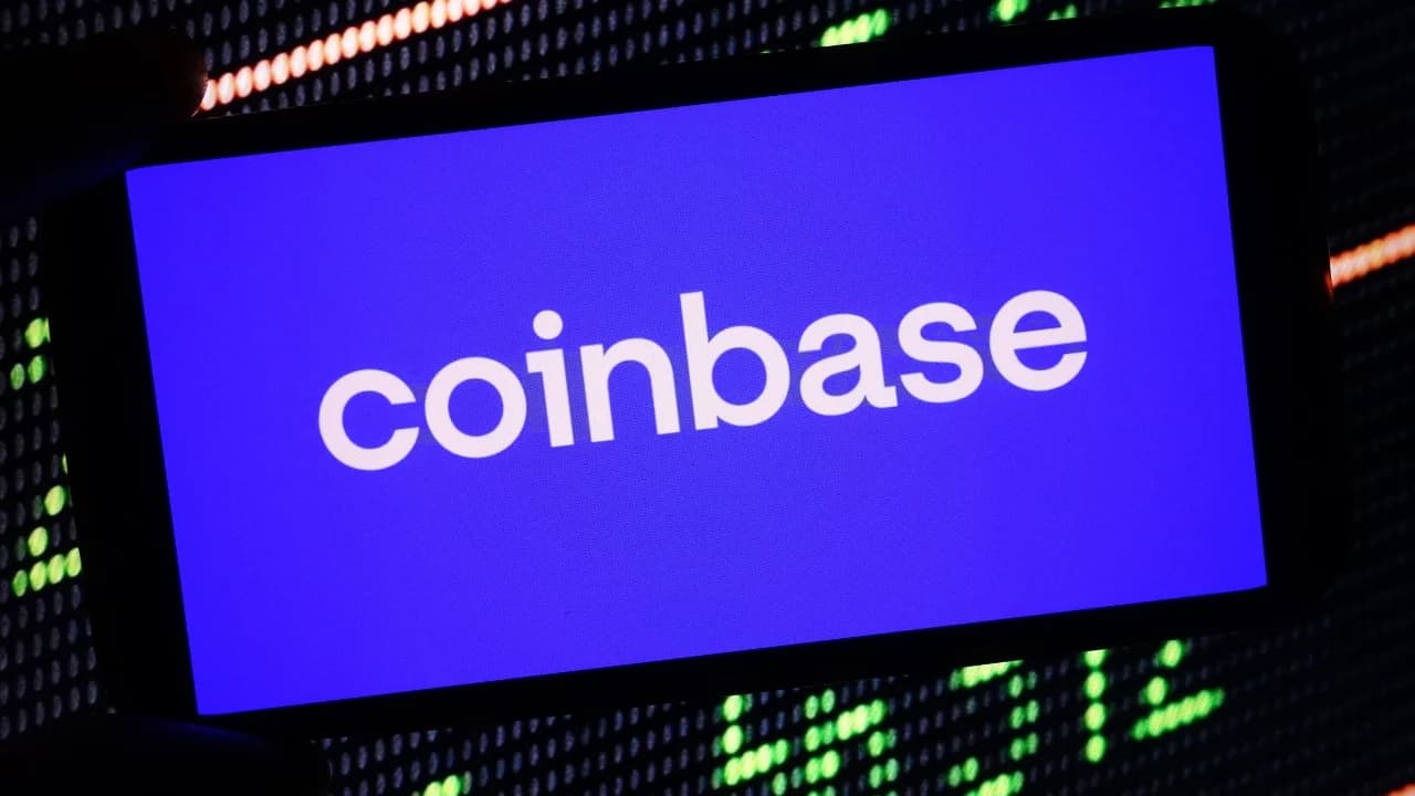 Banker Turned on Clients, Routing $932K to Coinbase for $1K+