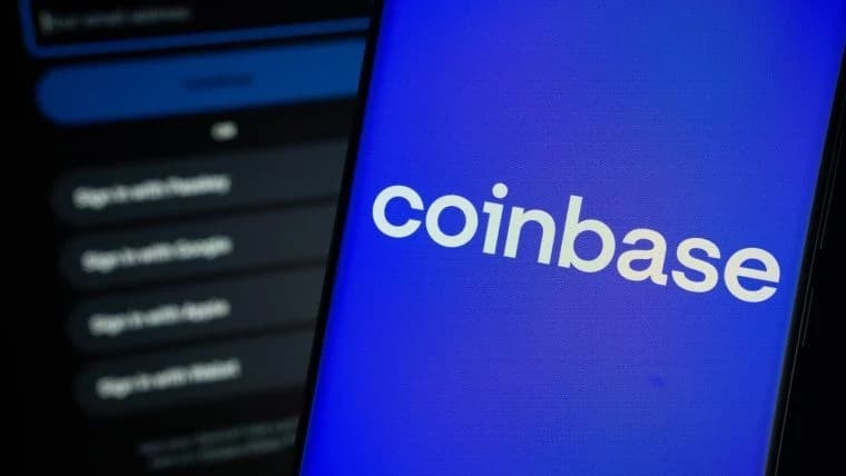 英国の銀行業界団体「UK Finance」がコインベースを除名しました