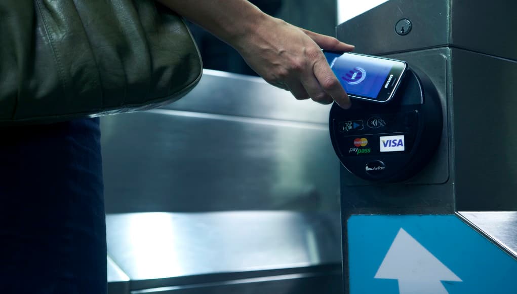 Plutus: Bitcoin's ‘Apple Pay’ App with Ethereum Smart Contracts & Rebates