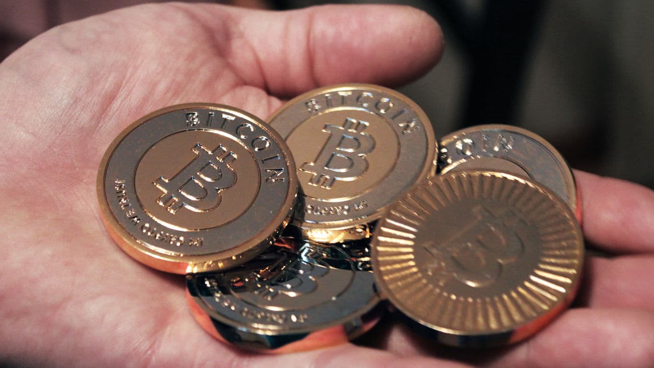 Europeans Can Now Get a Bitcoin Salary, Save Their Boss Money