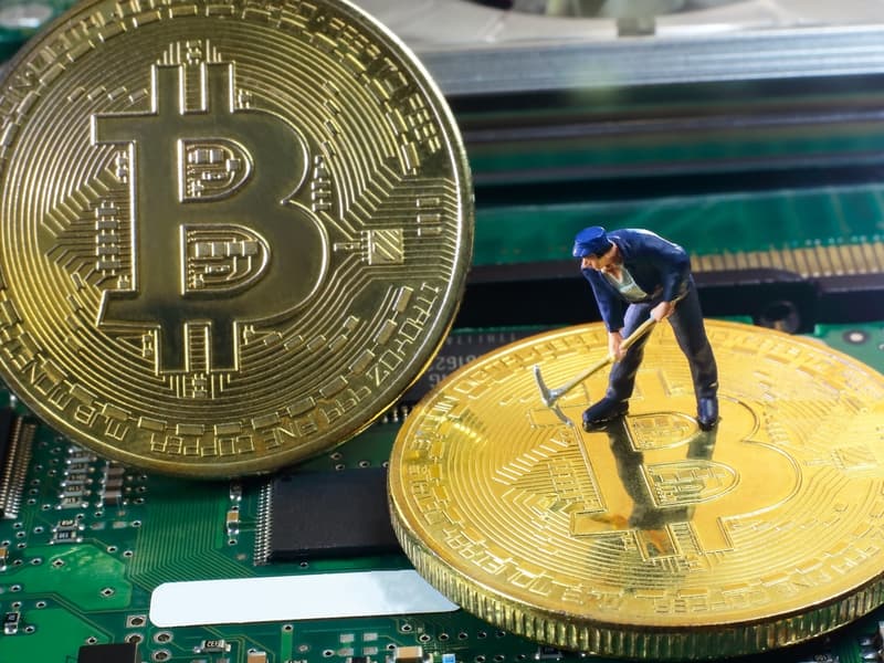 Bitcoin Mining Intensifies During Q4 of 2016
