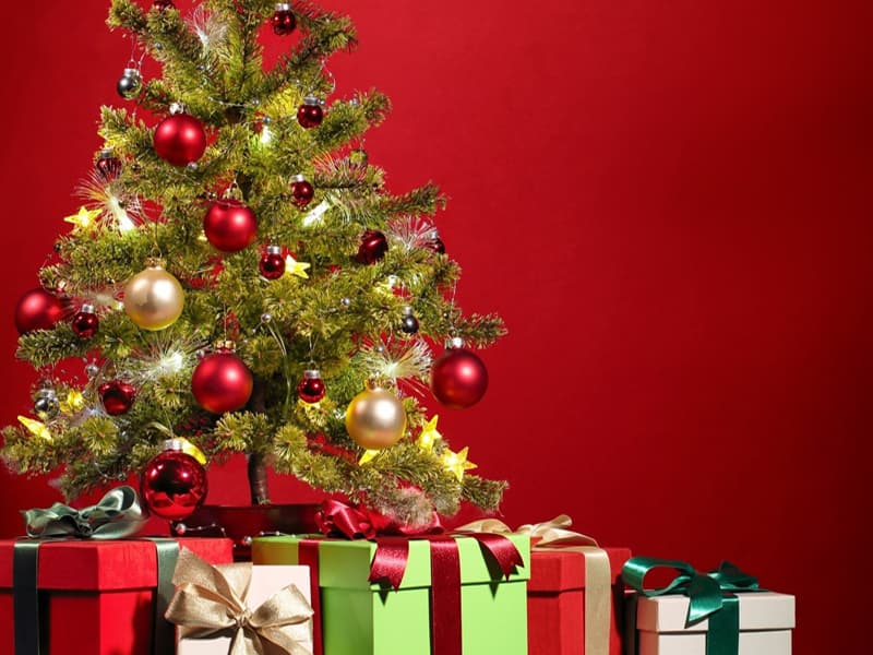 Giving the Gift of Bitcoin This Holiday Season