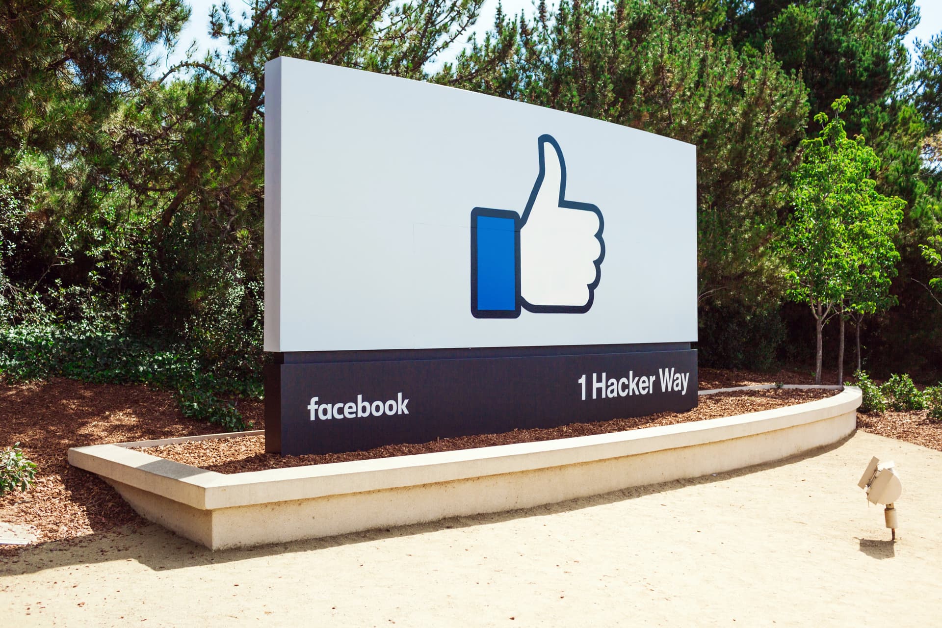 Former Facebook Exec: Bitcoin Companies Will Lead Defensive Innovation