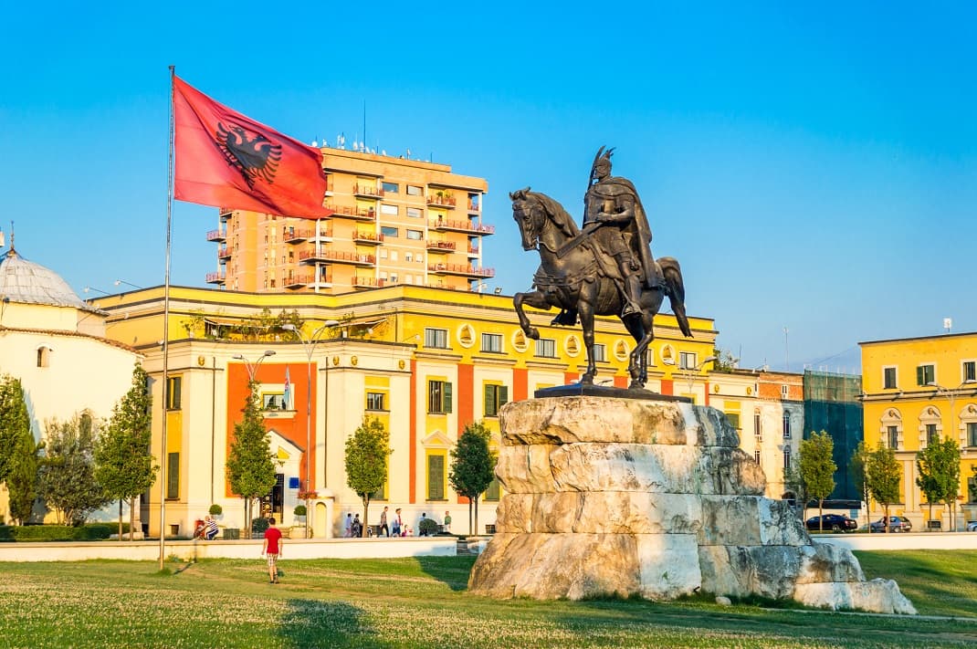 Central Bank of Albania Lists Five Most Important Bitcoin Risks in Public Warning