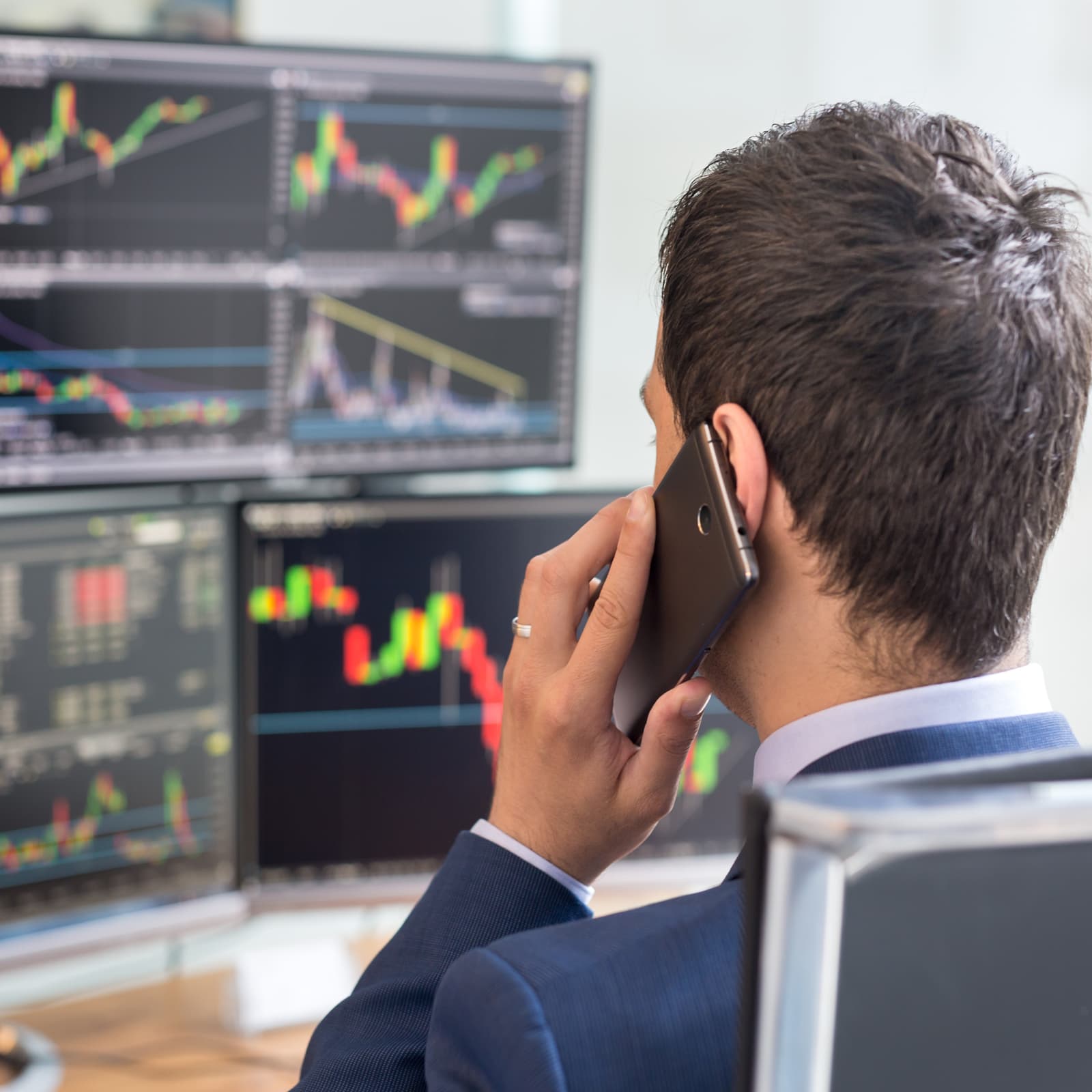 Two Days of Cboe's Bitcoin Futures Show Intense Volume Fluctuations