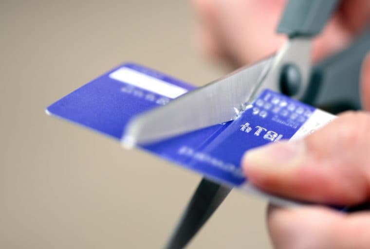 Cobinhood to Adopt Controversial Stablecoin Tether After Termination of Banking Services