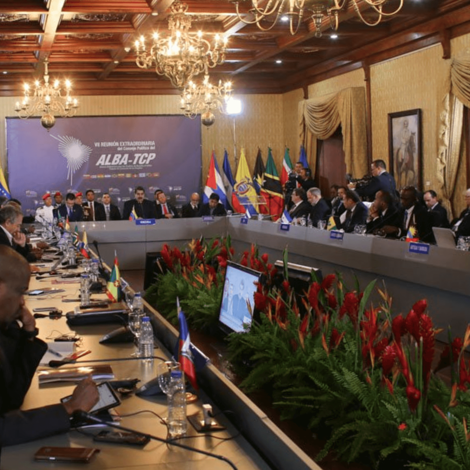 Venezuela Urges 10 Other Countries to Adopt Its Oil-Backed Cryptocurrency