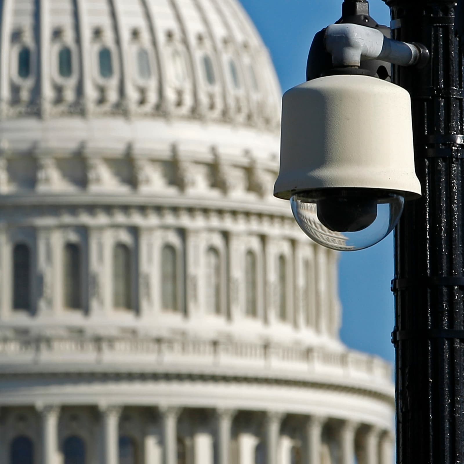 Crypto Community Fears Passage of the CLOUD Act